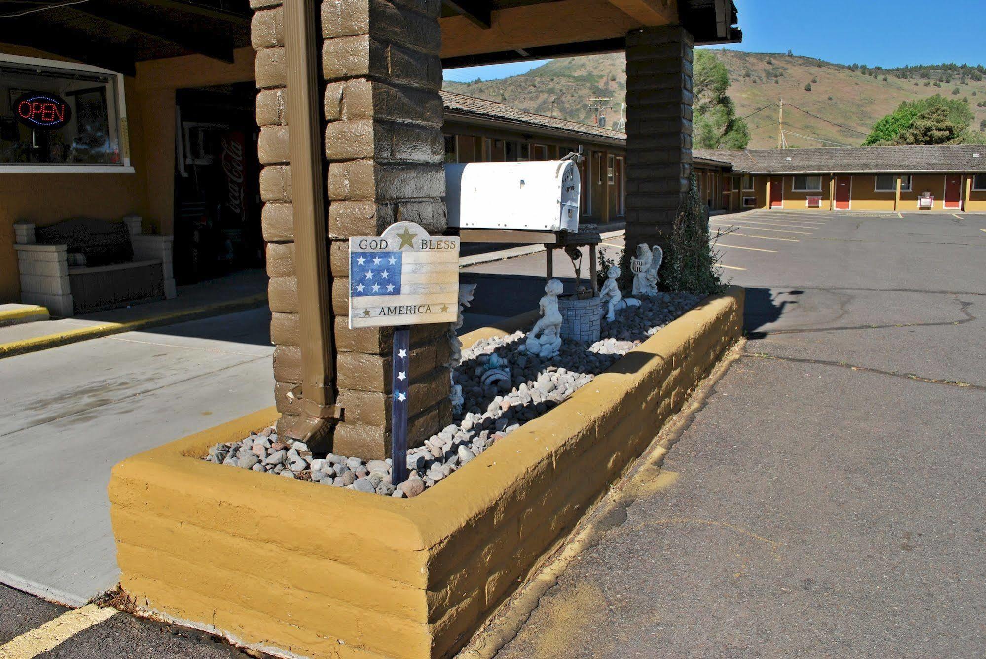 Oregon Motel 8 And Rv Park Klamath Falls Dış mekan fotoğraf