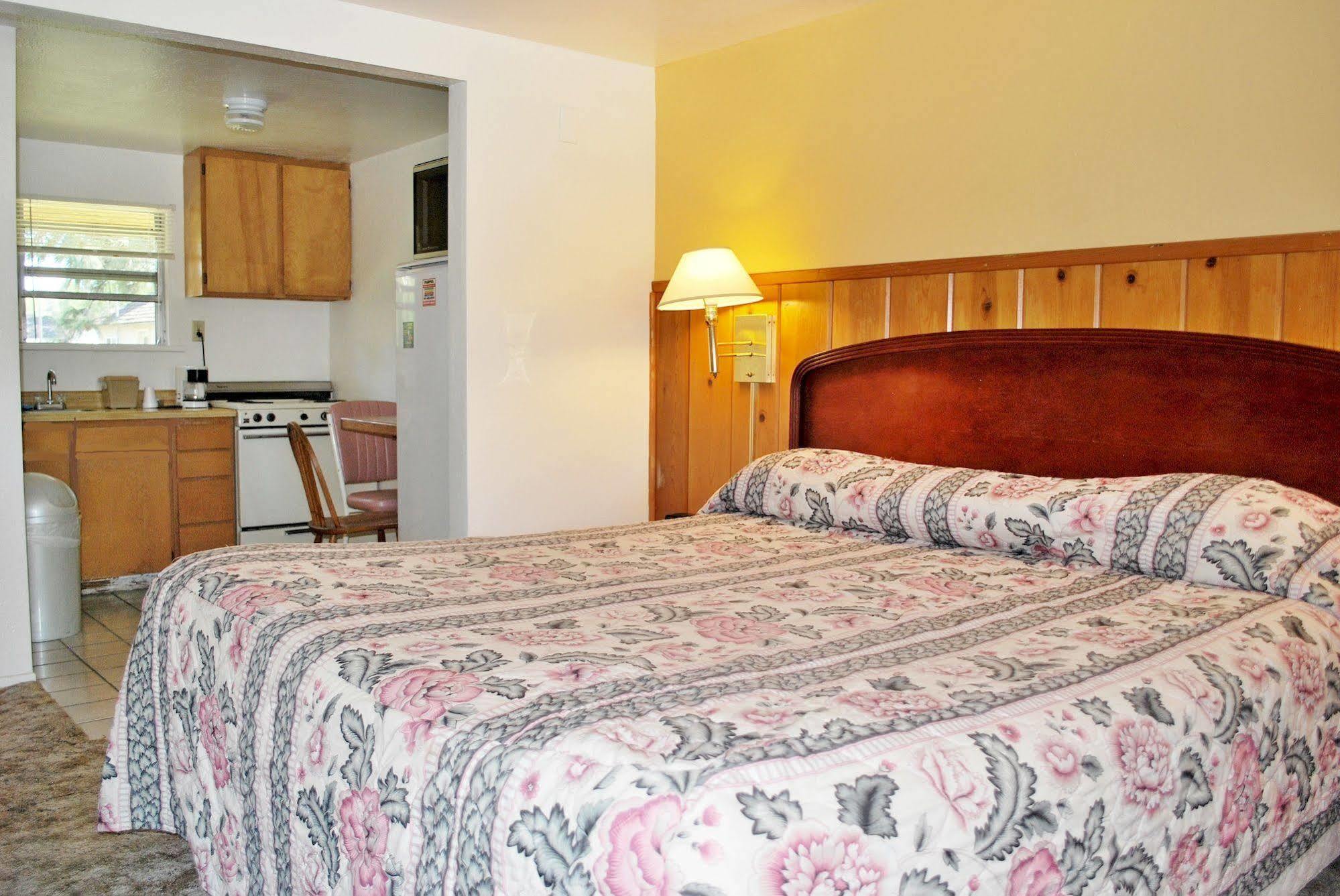 Oregon Motel 8 And Rv Park Klamath Falls Dış mekan fotoğraf