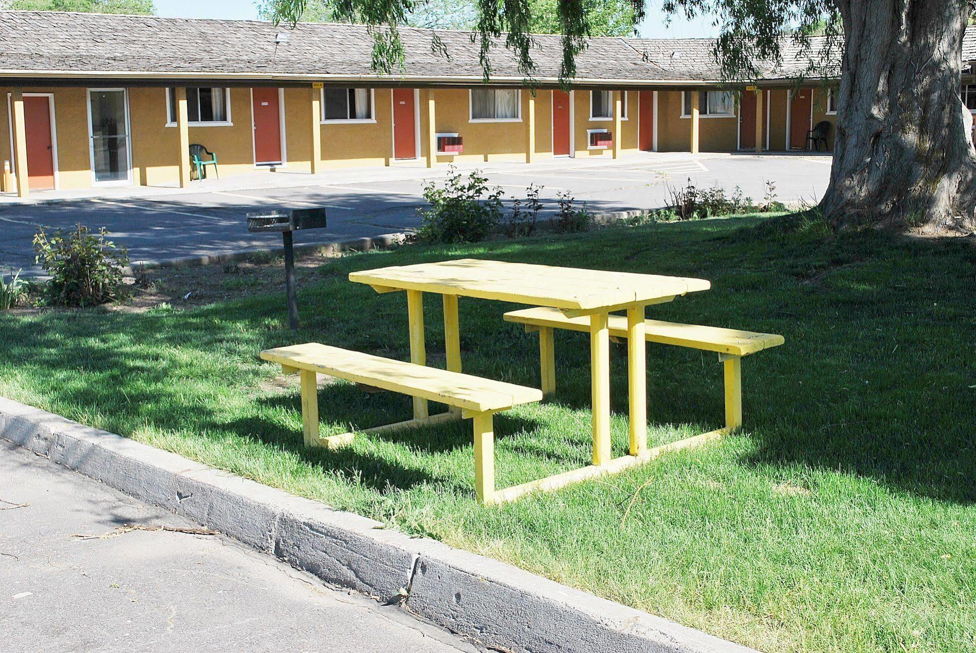 Oregon Motel 8 And Rv Park Klamath Falls Dış mekan fotoğraf